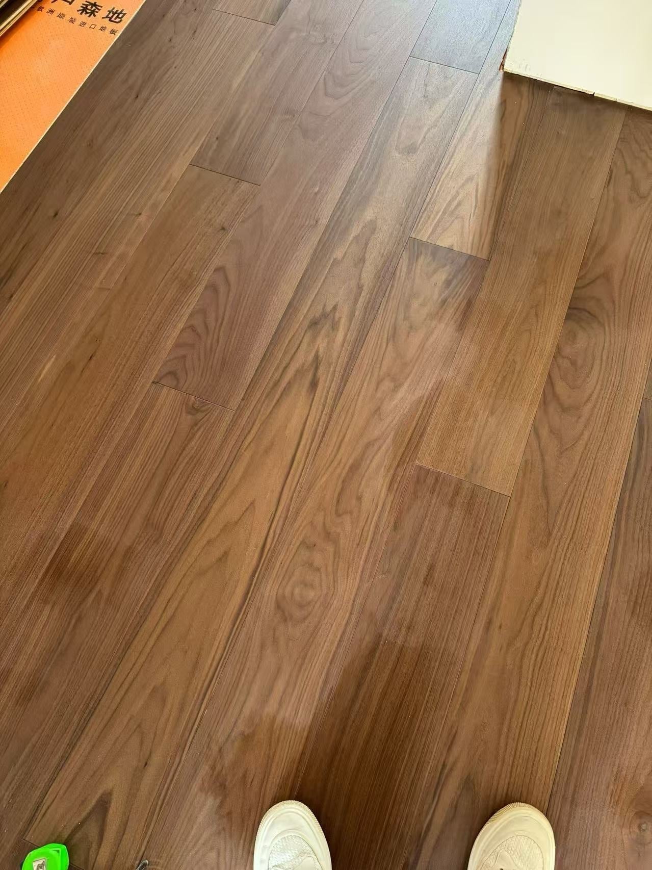 engineered plank flooring black walnut features brushed texture UV lacquer finish