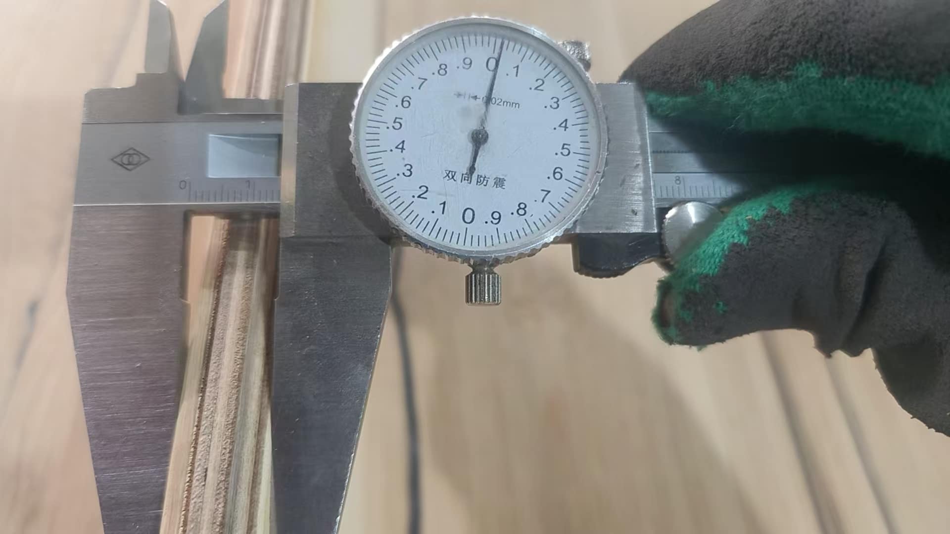 natural oak engineered plank flooring EF grade rustic knots wood grain detail