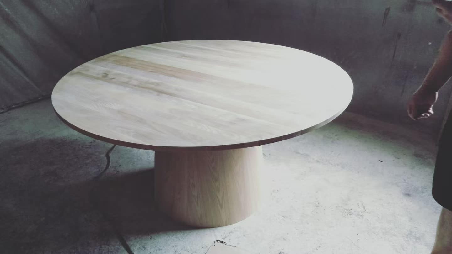 solid wood mushroom dining table with round tabletop