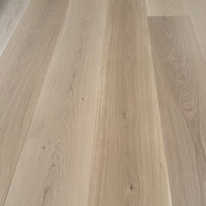 3 meter long engineered oak plank floor