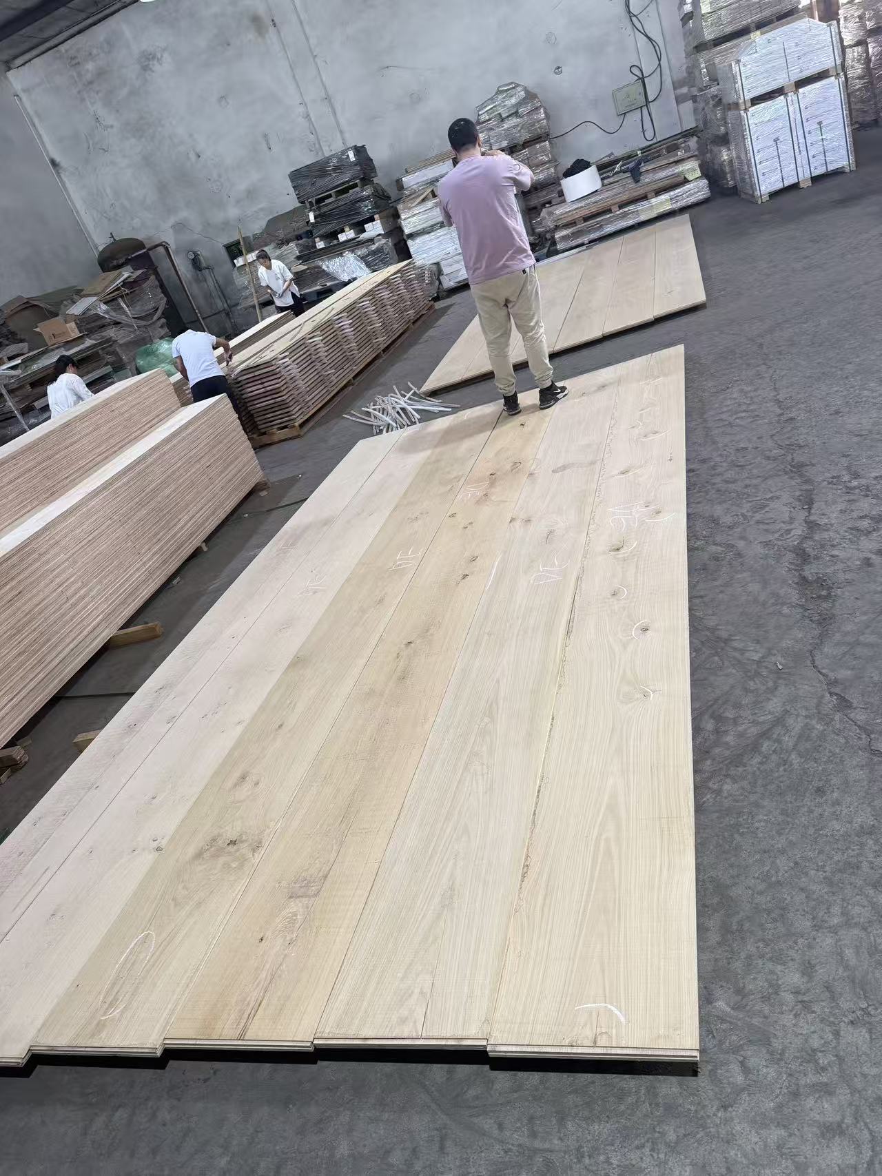 Extra Wide Oak Flooring Manufacturing Process