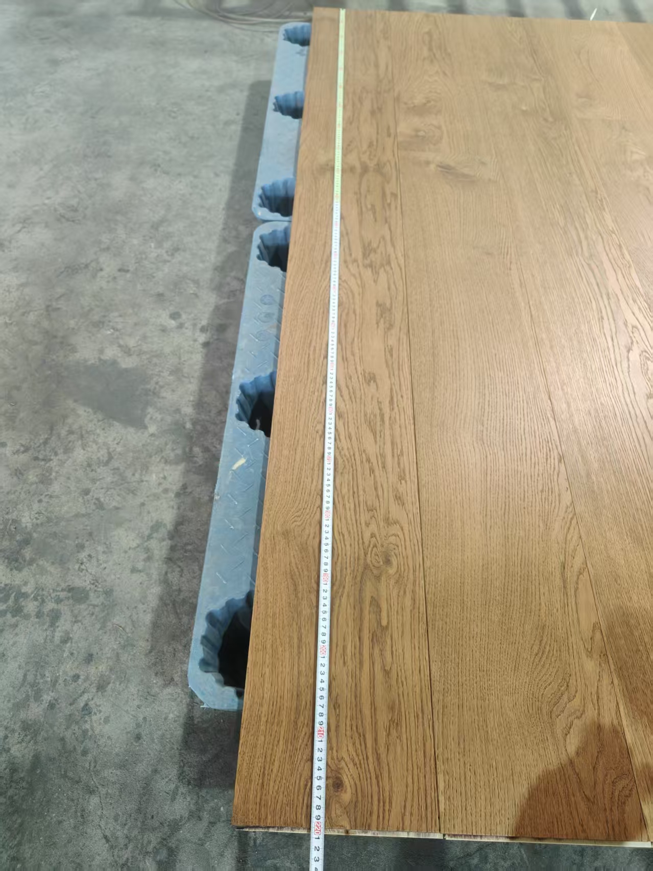 2200mm long wide plank engineered oak flooring display