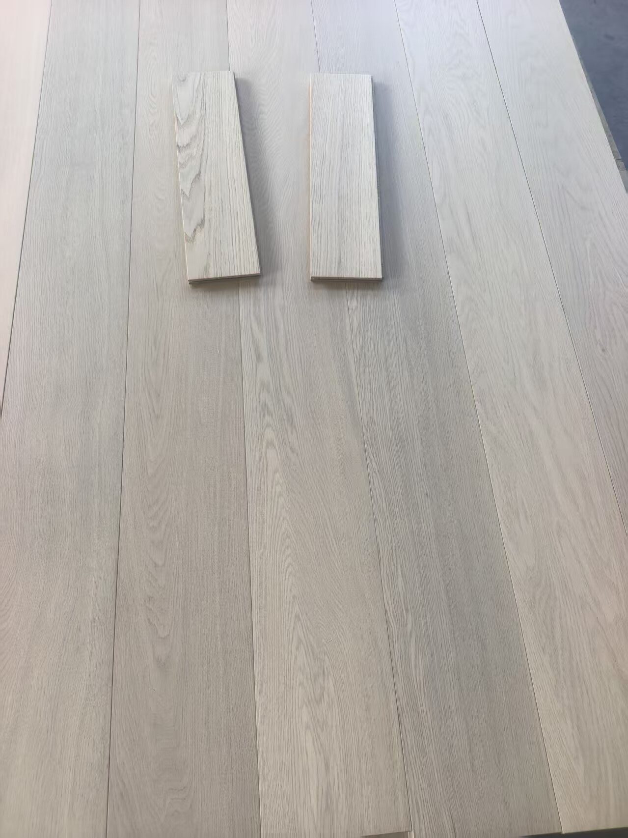 Dusty Grey engineered oak flooring product overview